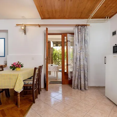 בית הארחה House Domenico 3*