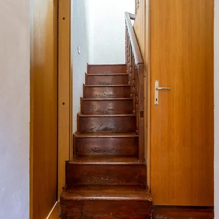 House Domenico בית הארחה 3*