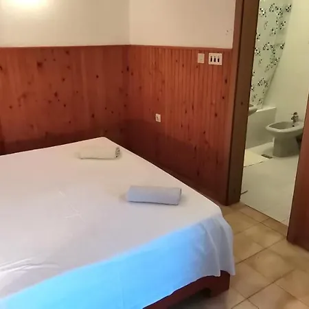 בית הארחה House Domenico רוביני