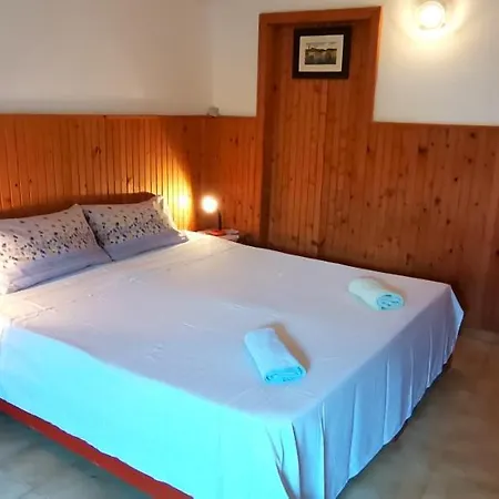 House Domenico בית הארחה רוביני