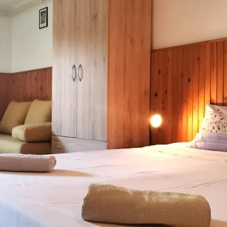 בית הארחה House Domenico רוביני